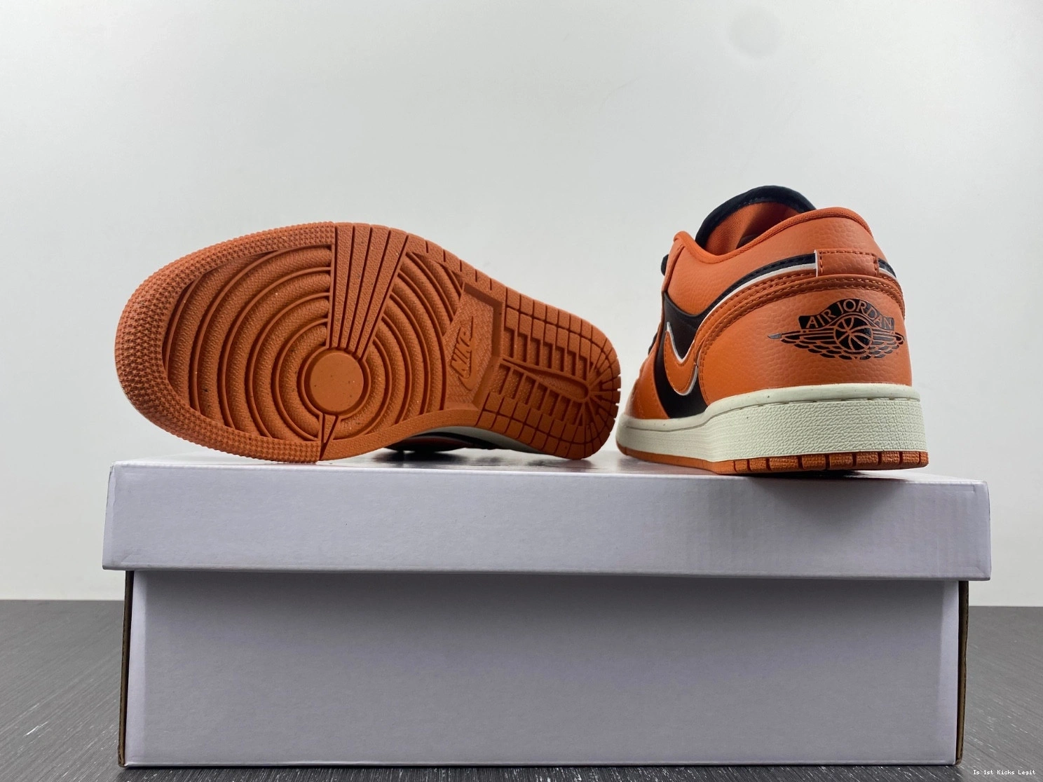 Jordan DV1299-800 Spice 1 WMNS Sport Low Air 0215